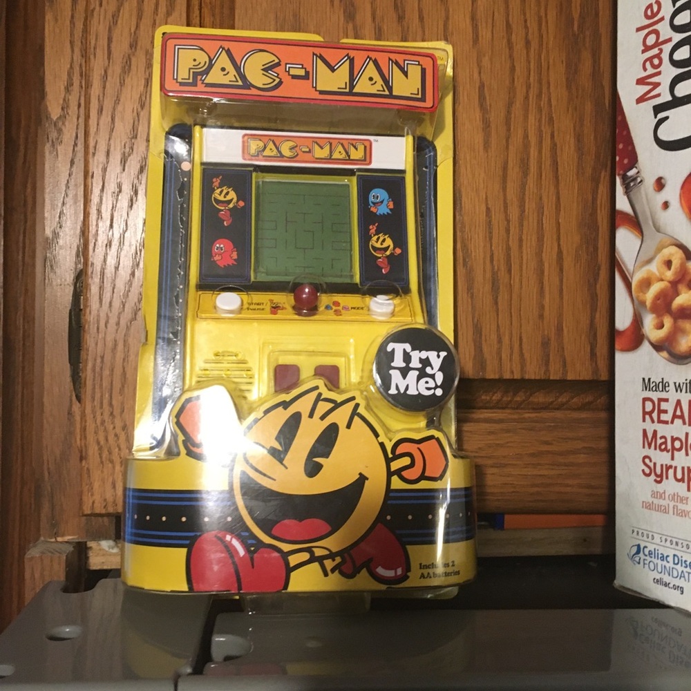 Retro Pac-Man Game -396 $30 or $25 w/offer
